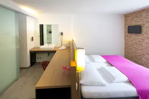 Image 4